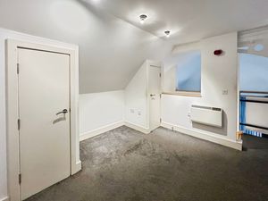 Bedroom- click for photo gallery